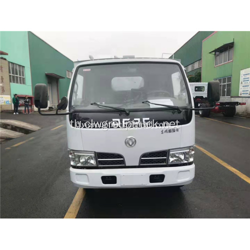 Dongfeng 4x2 รถบรรทุกดูดด้วยแปรงลูกกลิ้งหลัง